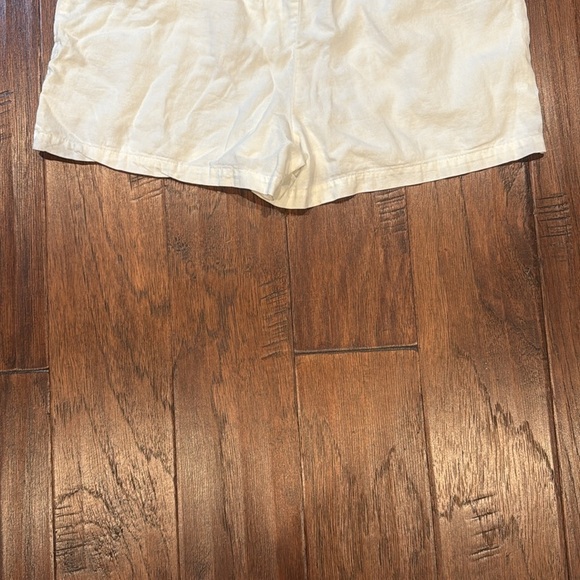 Size 8 Banana Republic White Cargo Shorts Relaxed Fit - Picture 9 of 14
